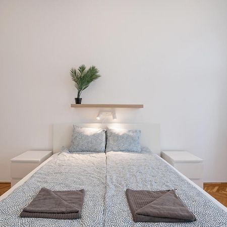 Luxurious Downtown Family Suite ブダペスト エクステリア 写真